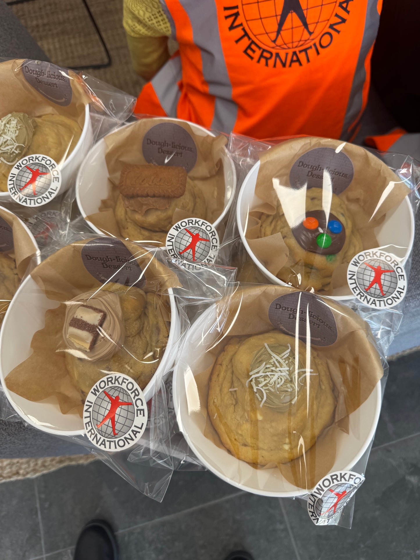 Individual Cookie with corporate gift wrapping
